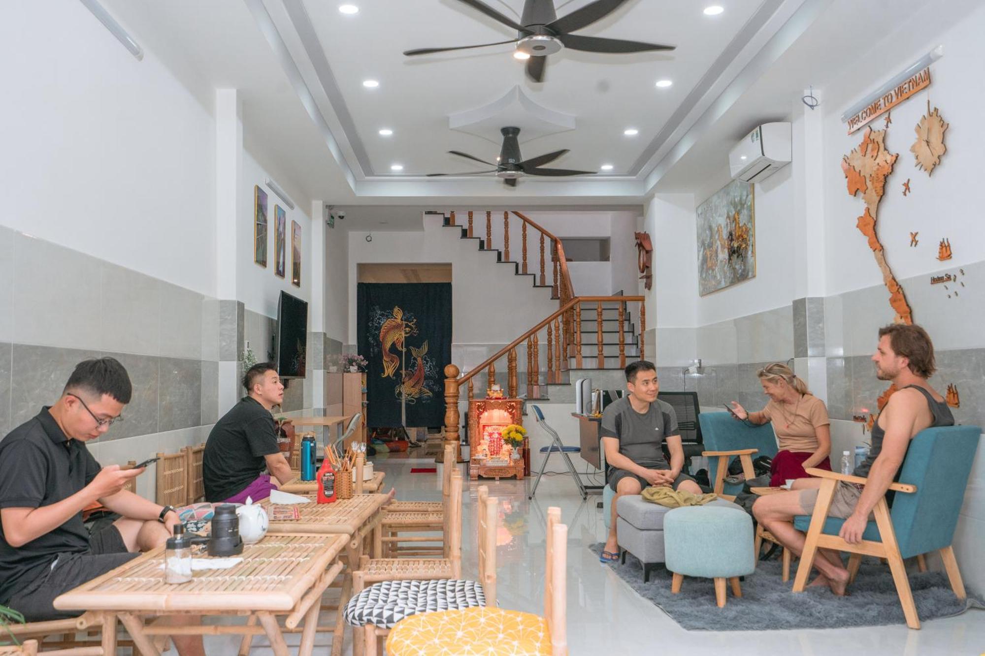 Aloha Saigon Premium Hostel By Local Travel Experts - Newly Opened, Less-Touristy Location, Spacious Rooms, Glass Shower Bathroom, Free Breakfast & Walking Tour Ho Chi Minh City Exterior photo