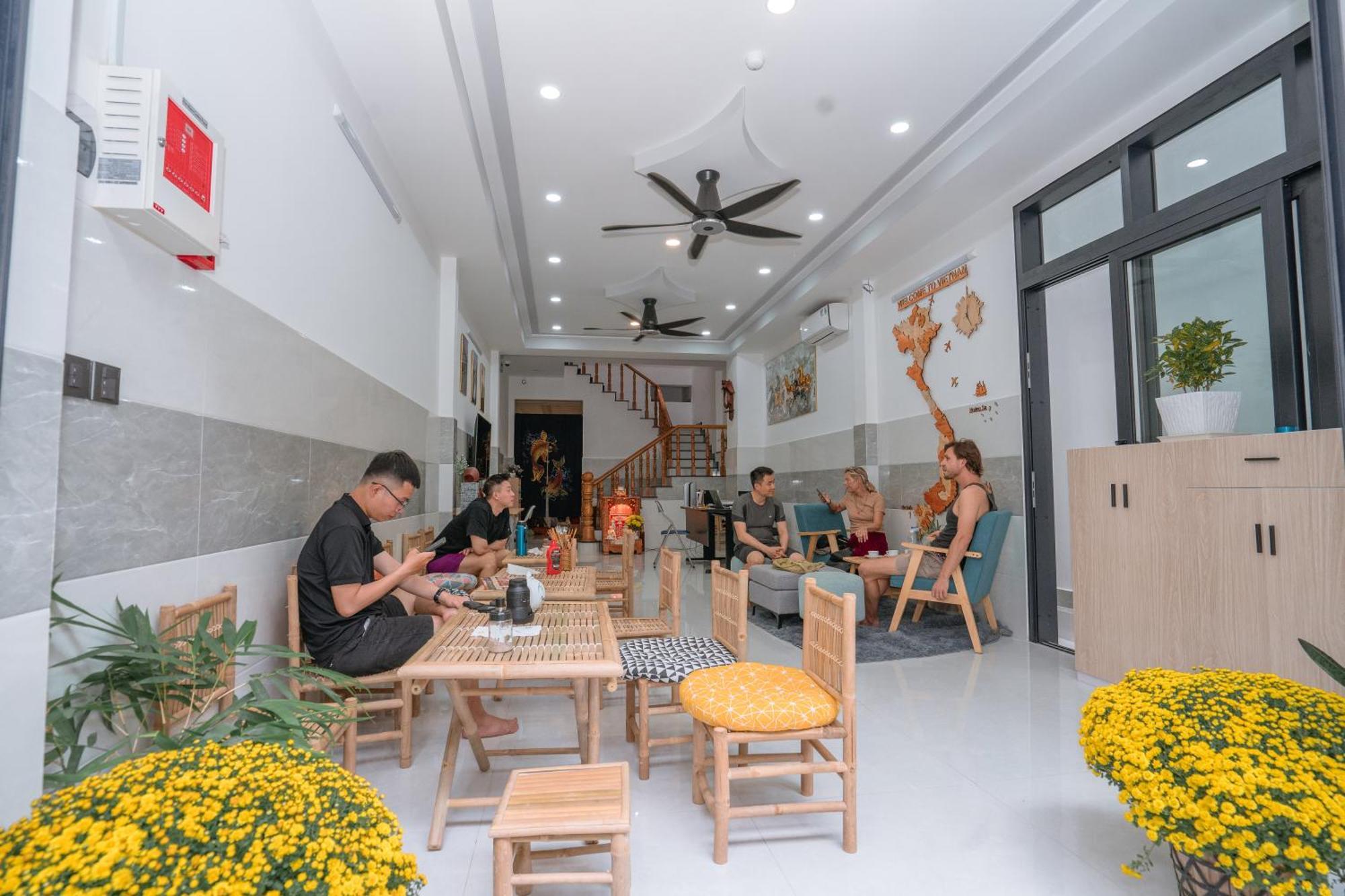 Aloha Saigon Premium Hostel By Local Travel Experts - Newly Opened, Less-Touristy Location, Spacious Rooms, Glass Shower Bathroom, Free Breakfast & Walking Tour Ho Chi Minh City Exterior photo